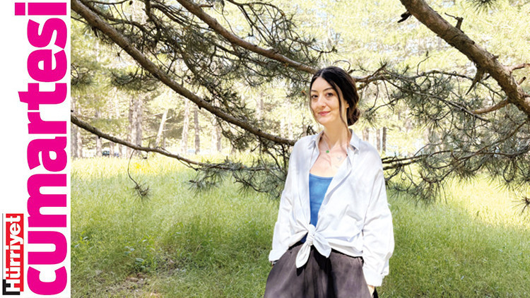 Nazlı Doğan Özsöz, Duygu Asena Roman Ödülü'nü Kazandı: 'Yüreğin Kabarmış' Kadınlığa Ayna Tutuyor