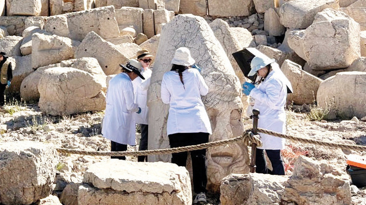 Nemrut Dağı'ndaki Heykellere Nanoteknolojik Koruma