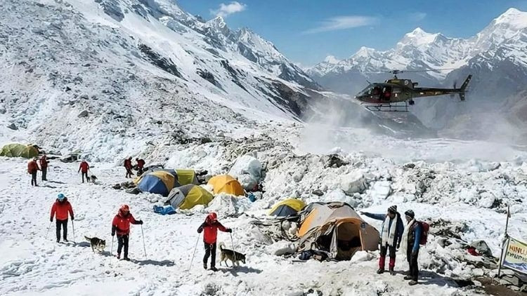 Nepal'de Çığ Felaketi: 4 Ölü, 12 Kayıp