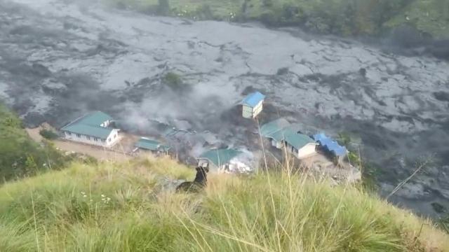 Nepal'de Budhi Gandaki Nehri Taştı: Köyler Tahliye Edildi