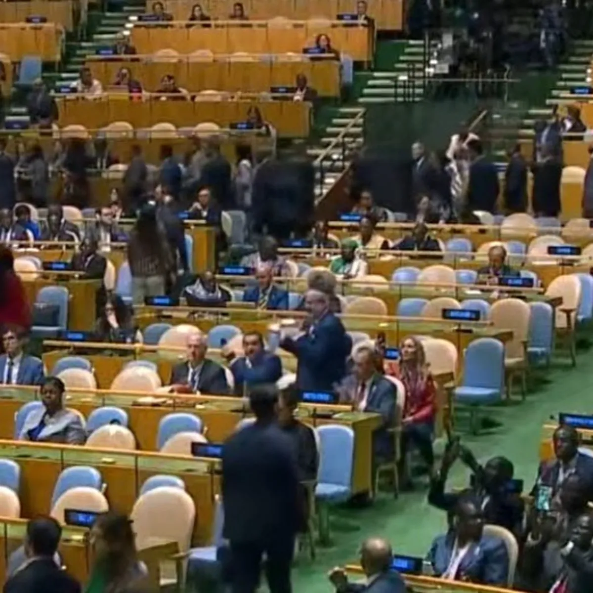 Netanyahu BM'de boş salona konuştu: Ülke temsilcileri protesto etti