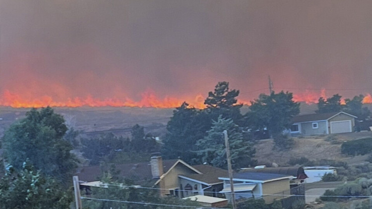 Nevada'da 42 Bin Kişiye Tahliye Emri: Orman Yangını Rüzgarla Yayılıyor