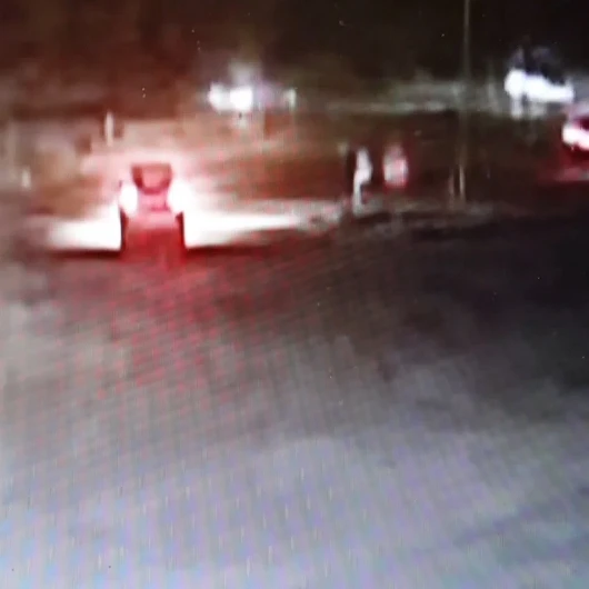 Nevşehir'de Alkollü Sürücü Takla Attı: Park Halindeki Araca Çarptı
