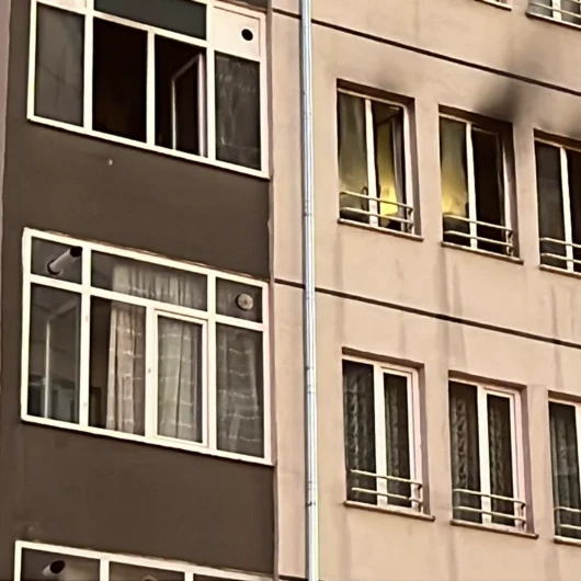 Nevşehir'de 11 Katlı Binanın 4. Katında Yangın: 6 Kişi Dumandan Etkilendi