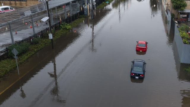 New Jersey'de Sel Felaketi: Araçlar Sular Altında Kaldı