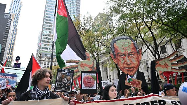 New York'ta Netanyahu'ya Soykırım Protestosu: Binlerce Kişi Sokağa İndi
