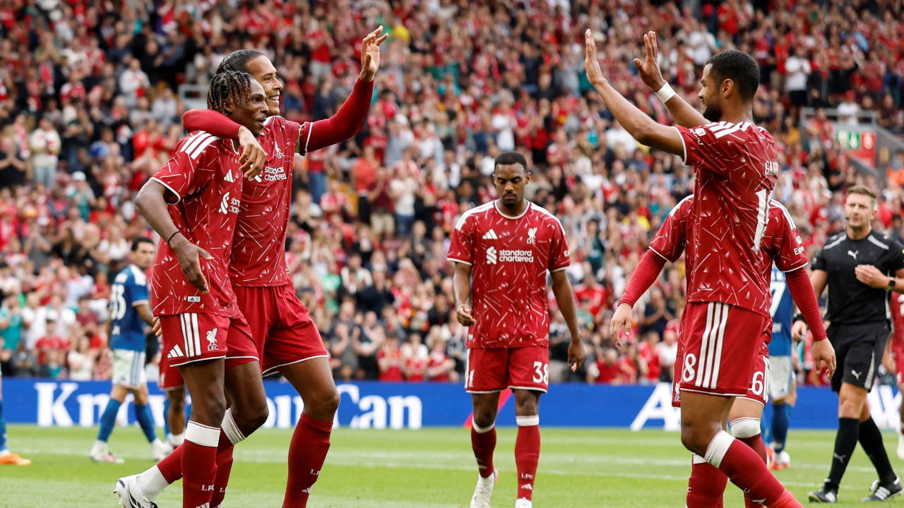 Newcastle - Liverpool Maçı TSİ 18:30'da, Şifresiz Yayınlanıyor