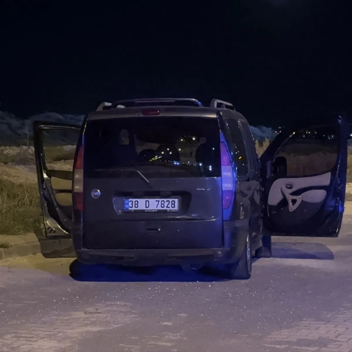 Niğde'de Park Halindeki Araçta Ölü Bulundu