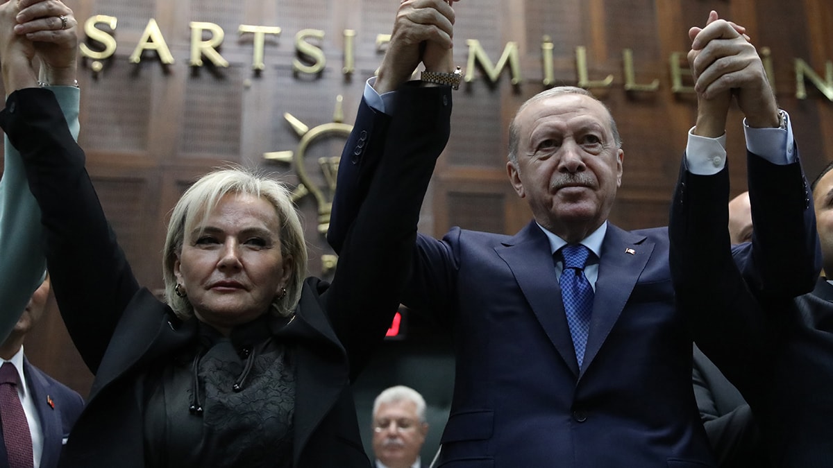 Nimet Özdemir AKP'ye döndü: 'Ben aynı Nimet'im