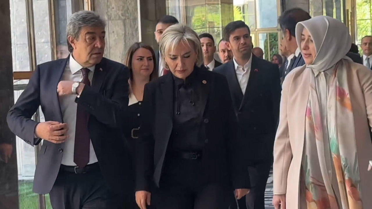 Son Dakika: Nimet Özdemir AKP'ye Katıldı