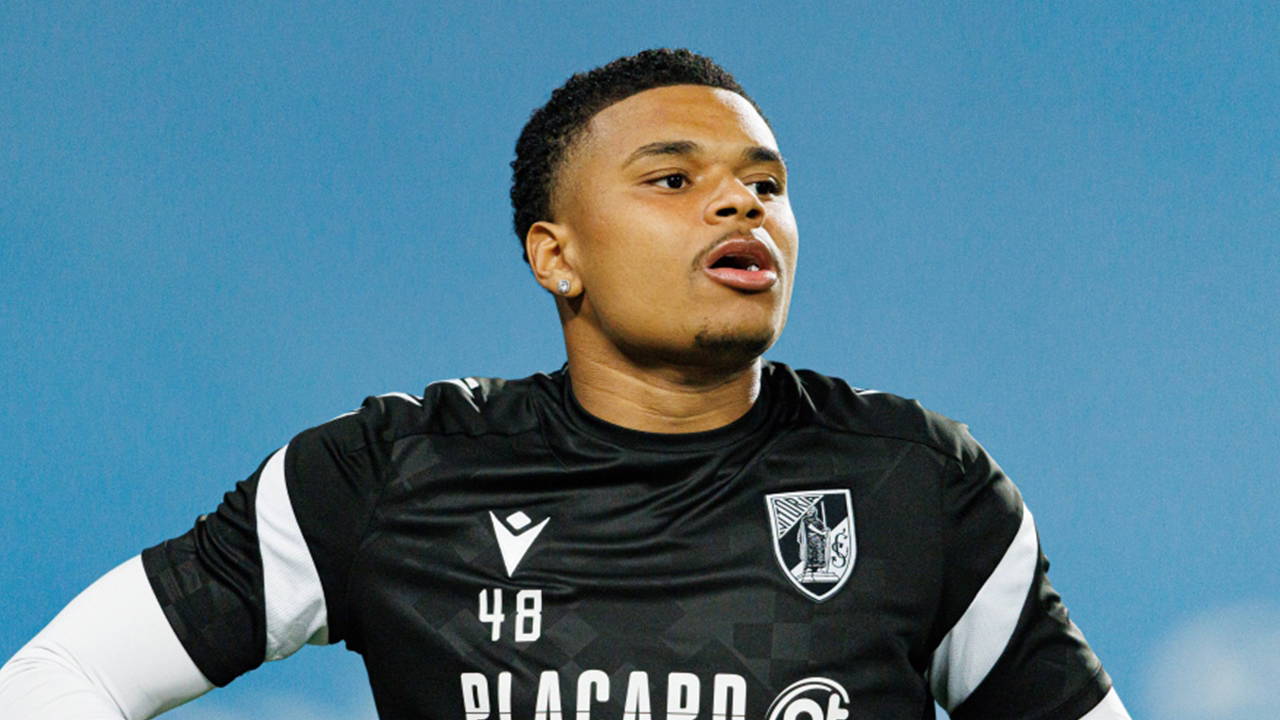 Noah Saviolo Trabzonspor için İstanbul'da
