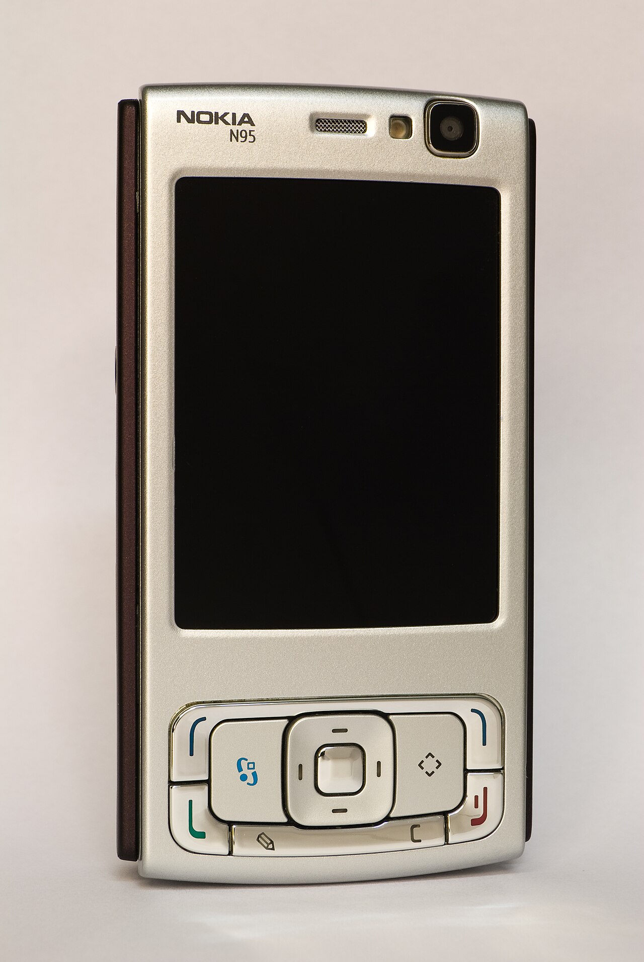 Nokia N95'te Orijinal Half-Life Oyunu Çalıştırıldı