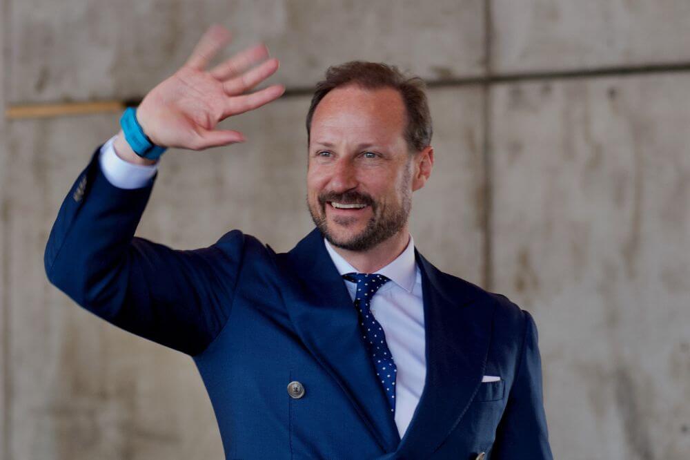 Norveç'te yas ve taht değişimi: Yeni kral Haakon kimdir