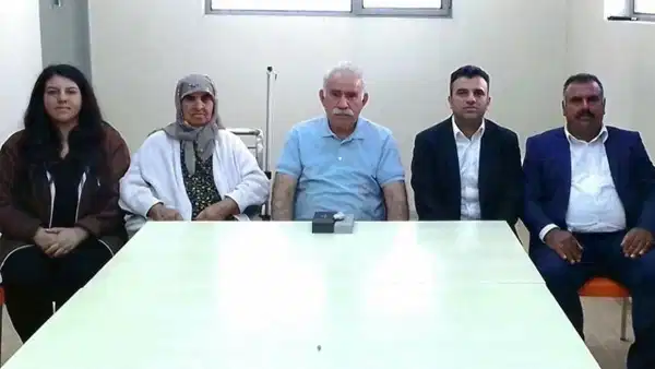 Öcalan'ın Ailesiyle 10 Ay Önceki Fotoğrafı İlk Kez Yayınlandı
