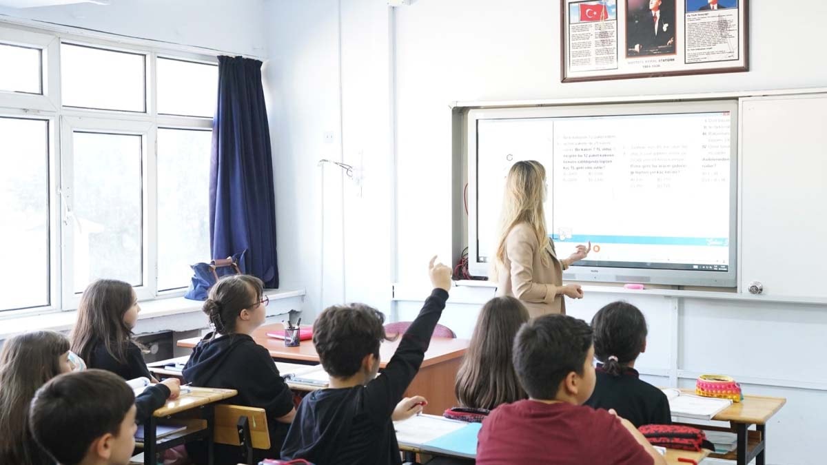 Öğretmenlerin İller Arası Yer Değiştirme Takvimi Açıklandı
