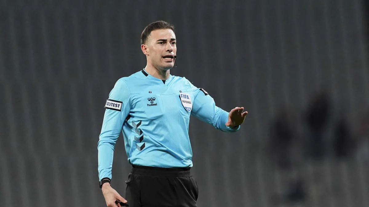 Oğuzhan Çakır UEFA Konferans Ligi'nde Düdük Çalacak