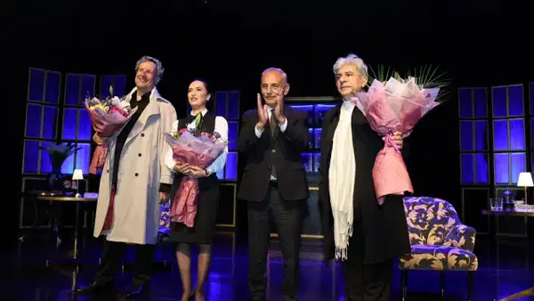 Okan Bayülgen ve Celal Kadri Kınoğlu 'Devlerin Savaşı' ile sahnede