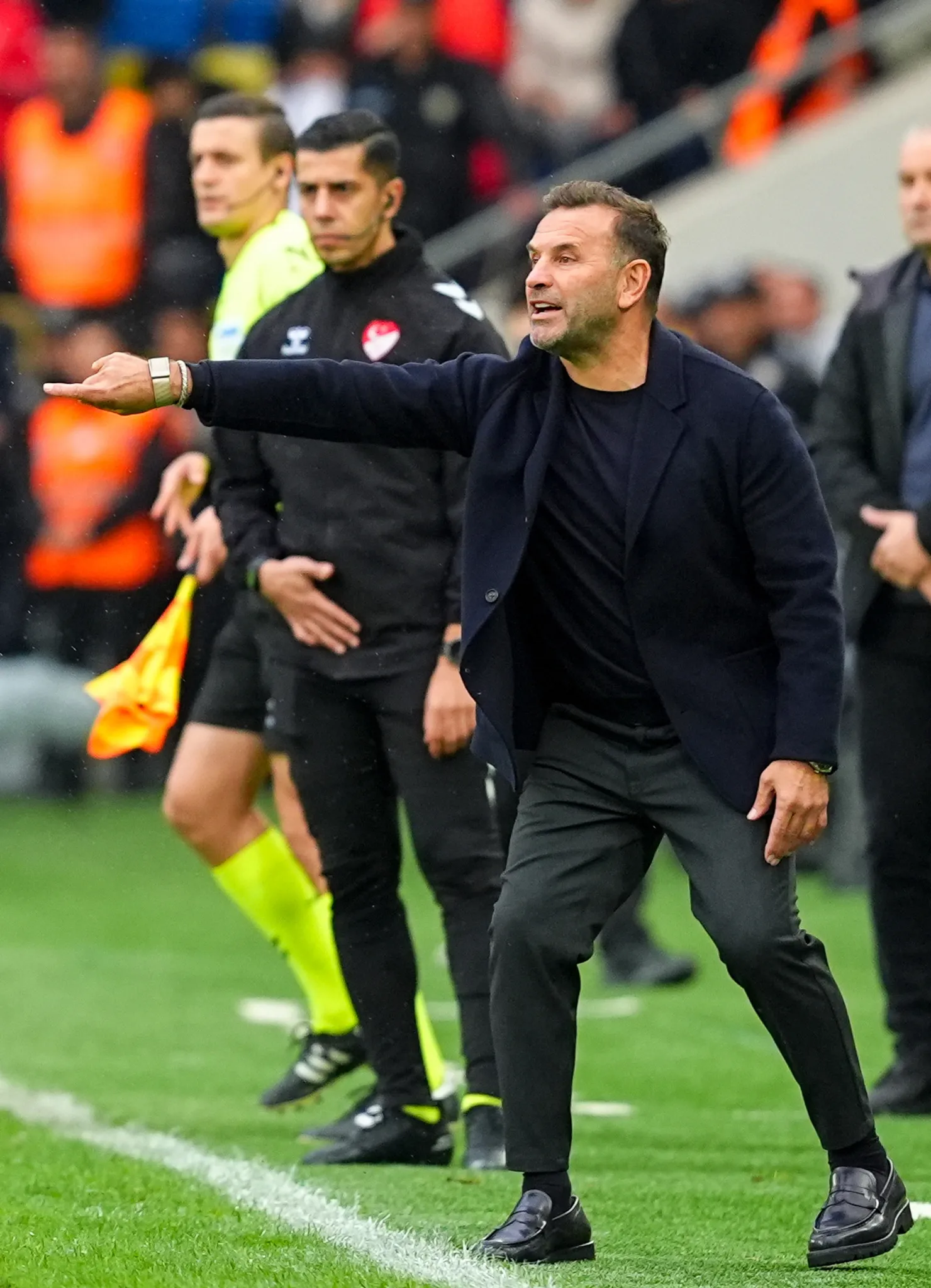 Okan Buruk'tan Zemin ve Leao Tepkisi: 'Rafael Leao'yu Kaybettik