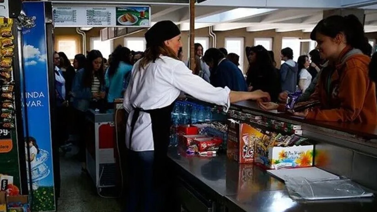 Okul Kantinlerinde Yeni Dönem: Yasaklı Ürünler Açıklandı
