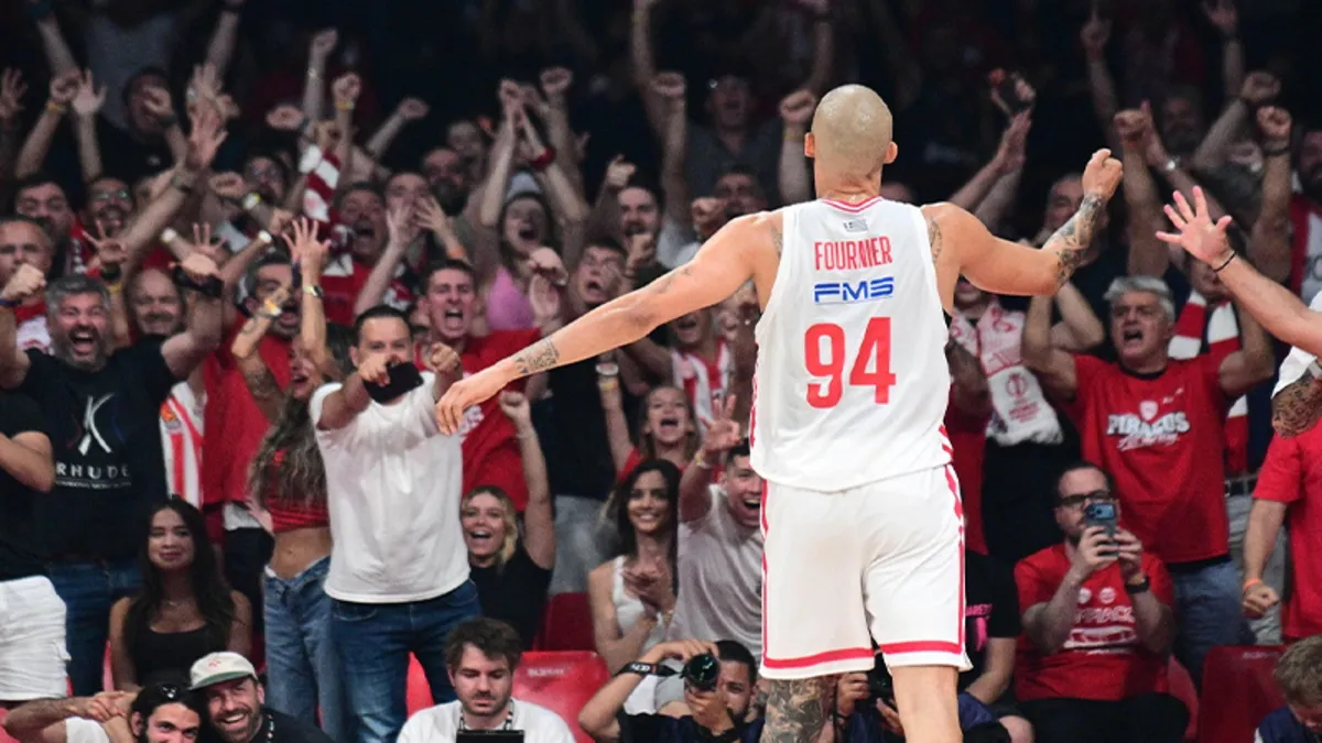 Olimpiakos, nefes kesen final serisinde Panathinaikos'u devirdi ve şampiyon oldu