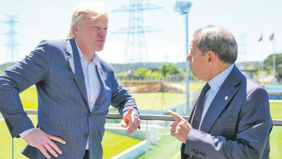 Oliver Kahn'dan Galatasaray'a övgü: B. Münih olma yolundasınız