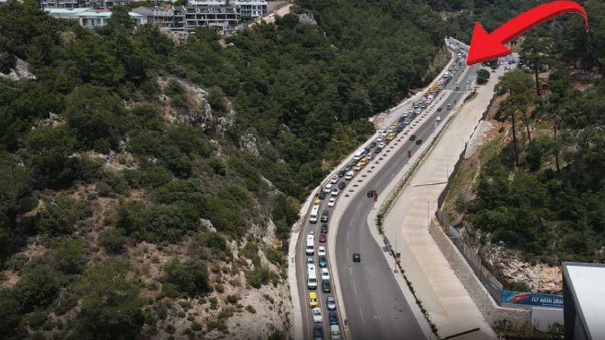 Ölüdeniz'deki Bayram Yoğunluğu Görenleri Şaşkına Çevirdi