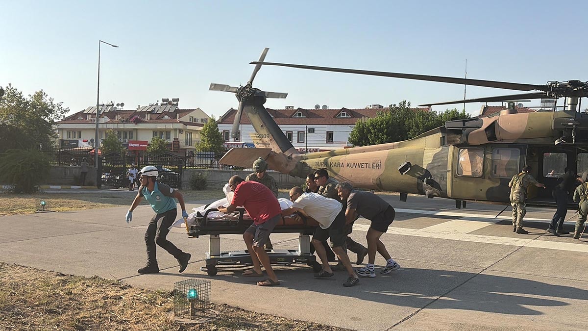 Ölüdeniz'de tandem uçuşta facia: Pilot ve Çinli turist hayatını kaybetti