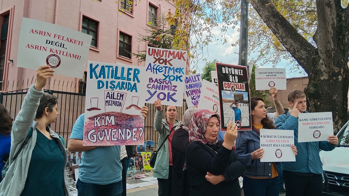 Ölüsü mezarda olanlar kendini şanslı sayıyor: Depremzedeler mezarsız