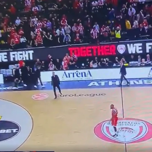 Olympiakos - Fenerbahçe maç sonu olay: Yenilgiyi hazmedemedi