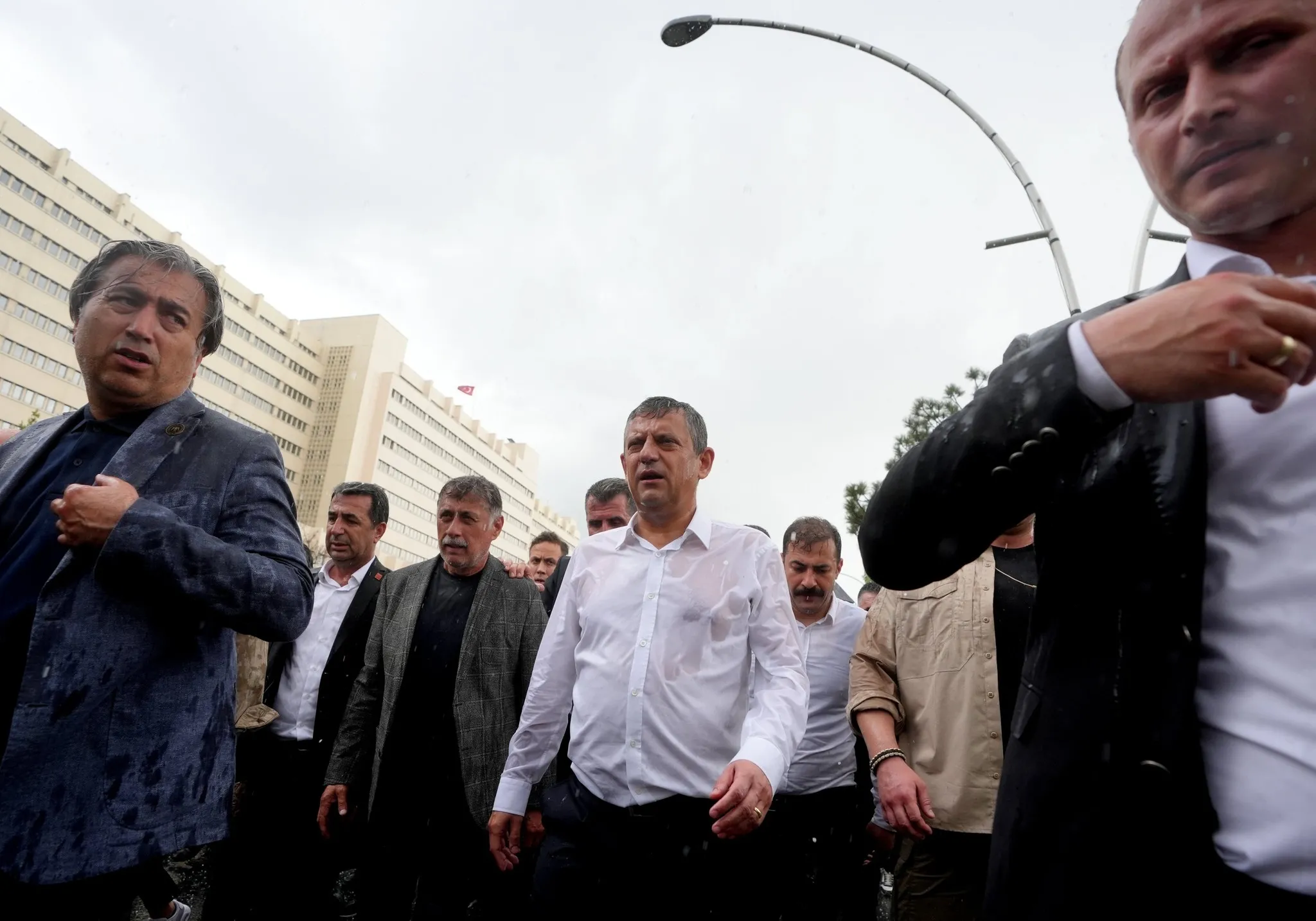 Ömer Çelik: CHP'nin içi Orta Doğu'dan daha karışık