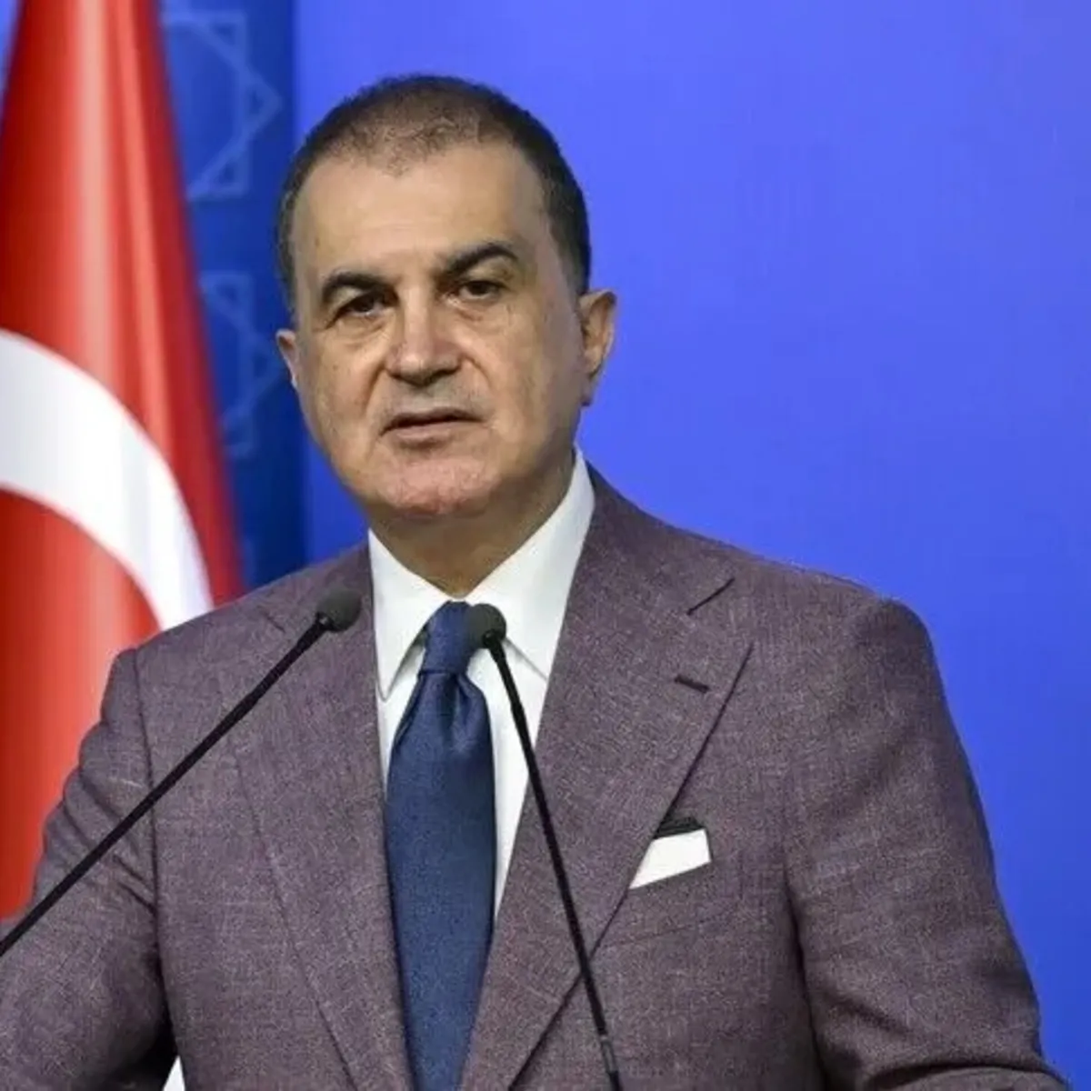 Ömer Çelik'ten Özgür Özel'e: AK Gençlik'ten Siyaset Öğrensin