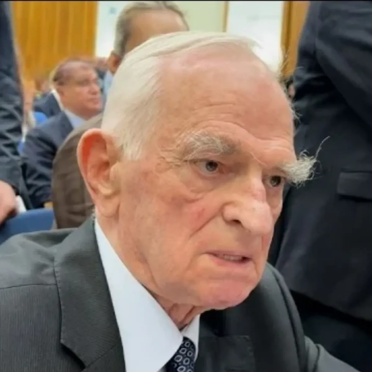 Önder Sav, 70 Yıl Sonra CHP'den Sert Eleştirilerle İstifa Etti