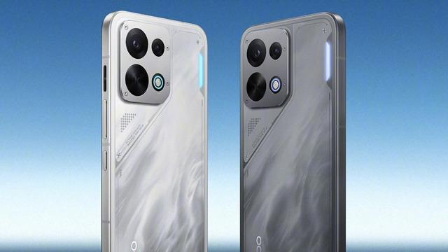OPPO K15 8000 mAh Batarya ile Geldi