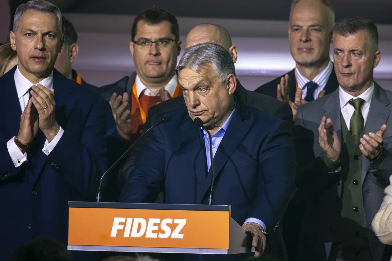 Orban sandıkta kaybetti, partide kazandı: Fidesz'de yeniden lider seçildi