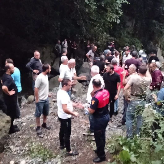 Ordu'da Fındık Bahçesine Giden İki Kız Kardeş Dere Kenarında Ölü Bulundu
