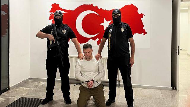 Kırmızı bültenle aranan organize suç örgütü lideri Serkan Kurtuluş tutuklandı