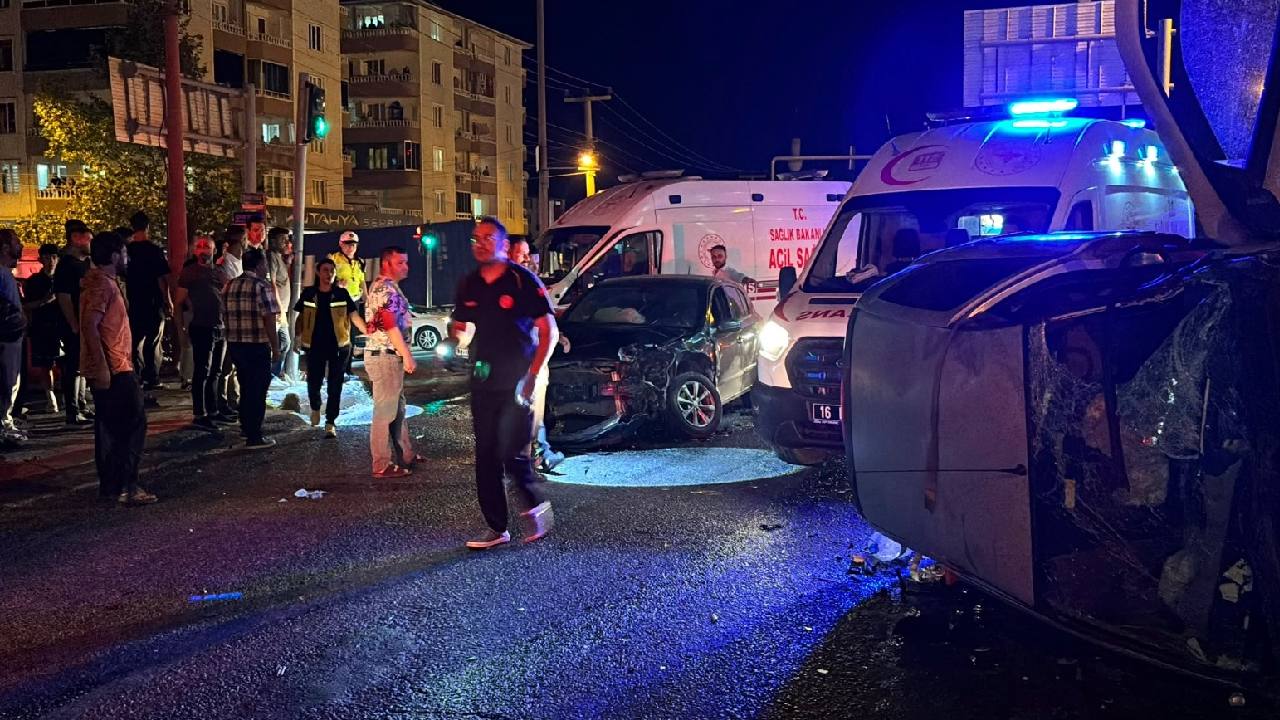 Orhangazi'de Kırmızı Işık İhlali: 5 Yaralı, 1 Ağır