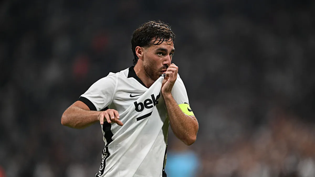 Orkun Kökçü Benfica'da Yıldızlaşıyor: Midtjylland'a Gol