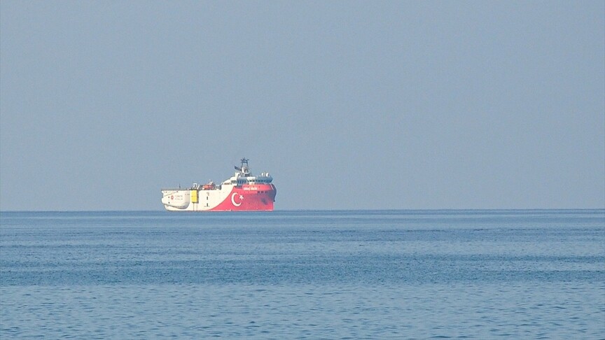 Oruç Reis Mersin Taşucu'na demirledi
