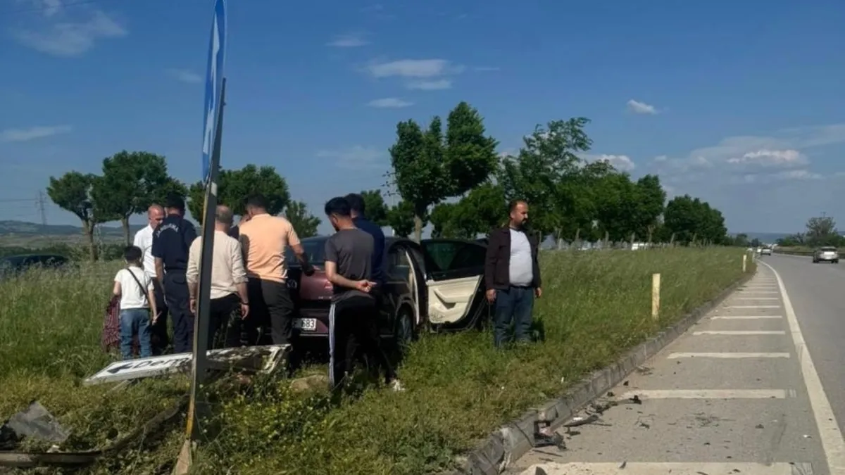Osmaneli Belediye Başkanı İhsan Yeşilova trafik kazasında yaralandı