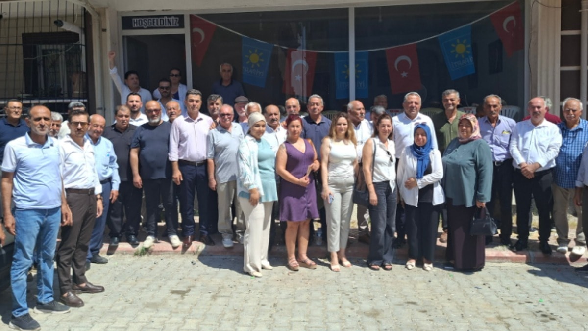 Osmaniye'de 40 kişi AKP ve MHP'den istifa ederek İYİ Parti'ye katıldı