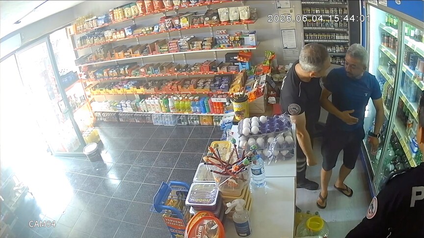 Osmaniye'de bakkalı şeker boğazından polis memuru kurtardı