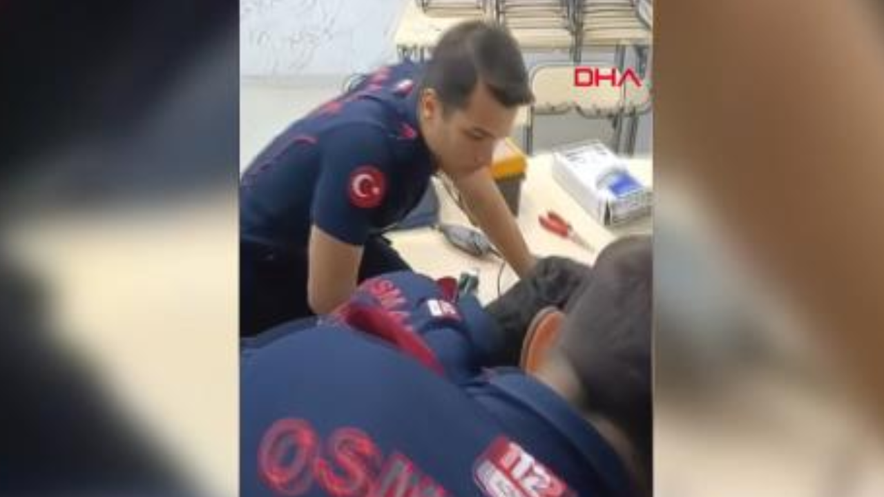 3 yaşındaki Talha'nın parmağı duş başlığına sıkıştı, itfaiye kurtardı