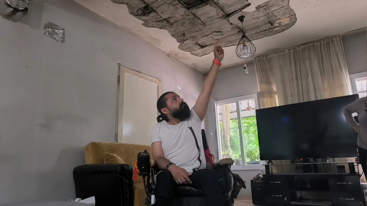 Osmaniyeli depremzede anne: Korkuyla yatıp kalkıyoruz
