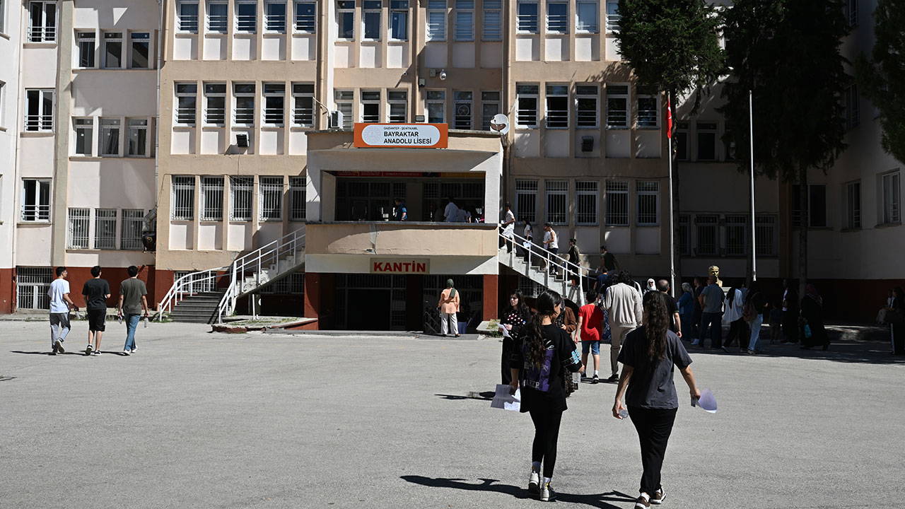 ÖSYM, YKS'ye geç kalan adayların görüntülerini inceliyor