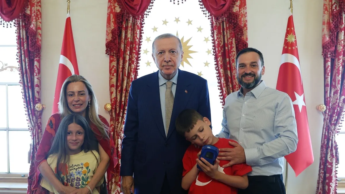 Otizmli Joshua Harris, Cumhurbaşkanı Erdoğan ile Külliye'de Buluştu