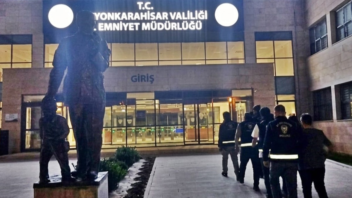 Oto Sanayide Araç Hırsızlığı: 3 Şüpheli Yakalandı
