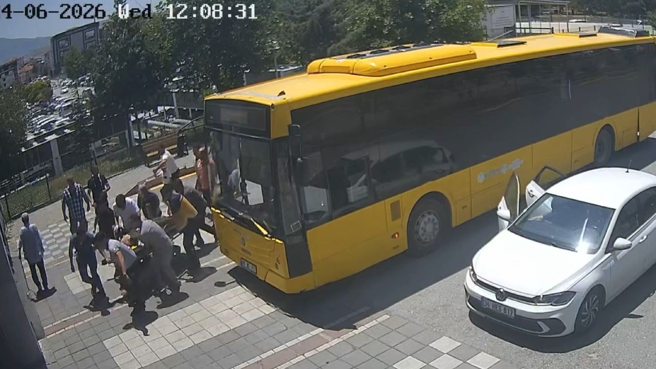 Otobüste kalbi duran yolcuyu şoför hastaneye yetiştirdi