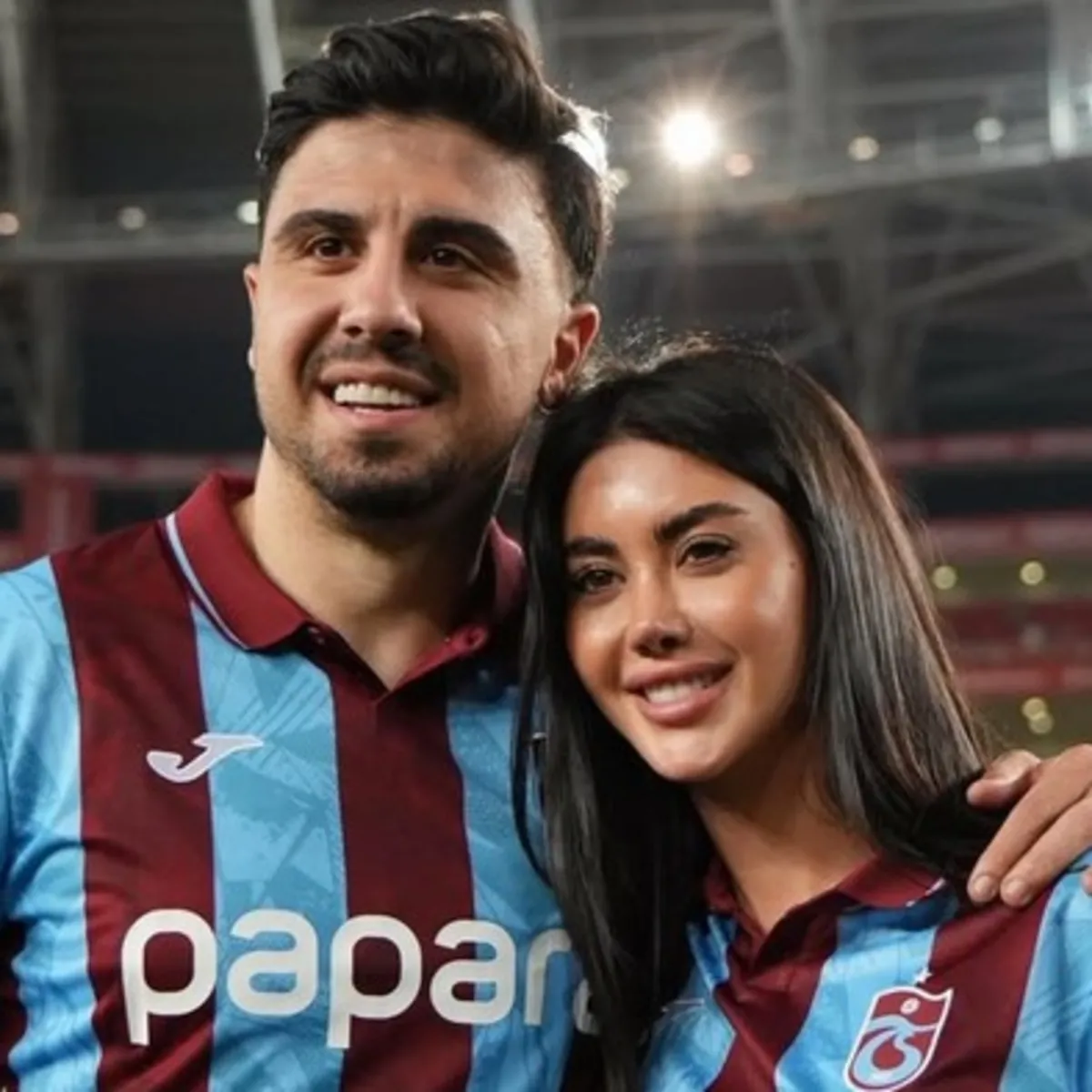 Ozan Tufan'ın tatil pozlarına 'Çocukluğundan daha yakışıklısın' yorumu