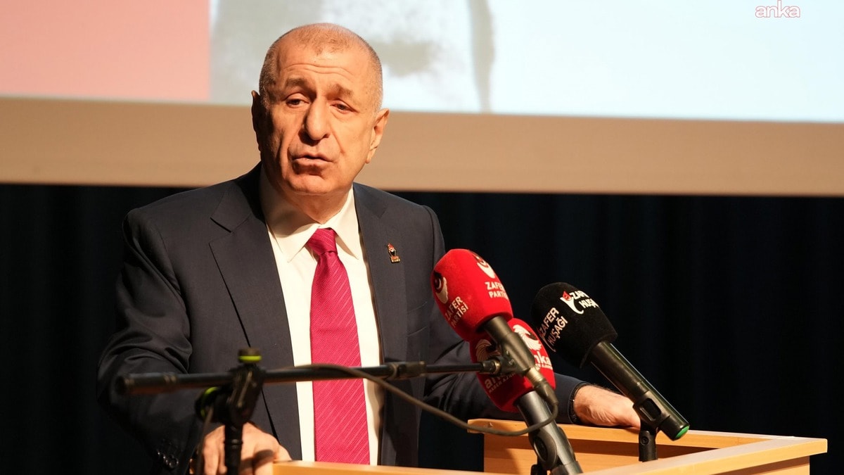 Özdağ, ilk maaşıyla hediye alan gencin notunu paylaştı